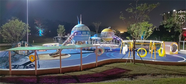 1-221201154Z6322.jpg