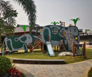 户外大象攀爬儿童乐园