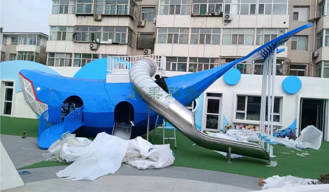 山西太原晋安三号院鲸鱼不锈钢滑梯项目案例(图1)